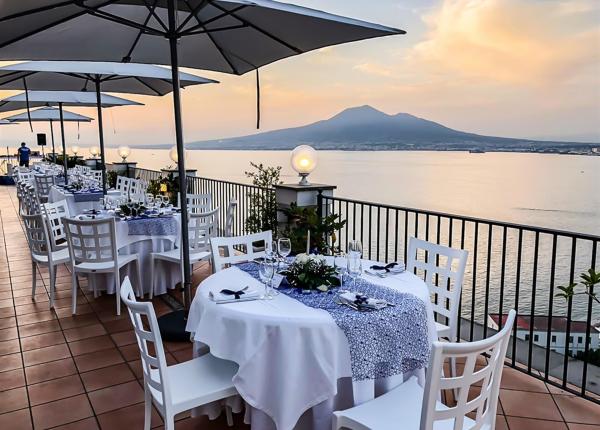 lapanoramicahotel en offer-june-hotel-castellammare-di-stabia-with-view-of-vesuvius 019