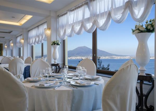 lapanoramicahotel en valentine-s-offer-hotel-castellammare-by-the-sea-with-late-check-out 019
